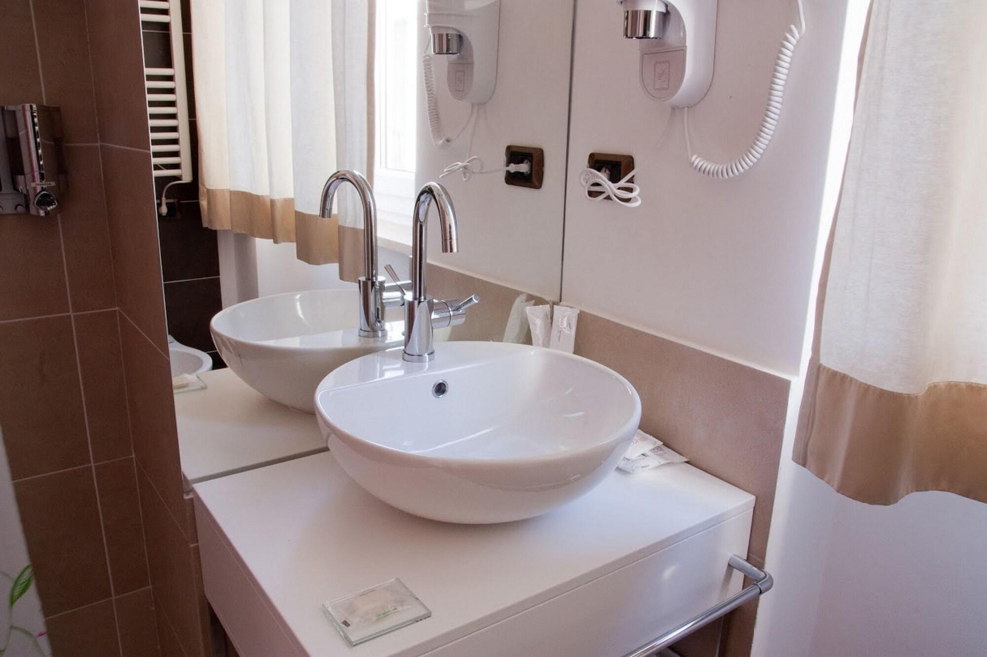 Roma Resort Trevi Bagian luar foto