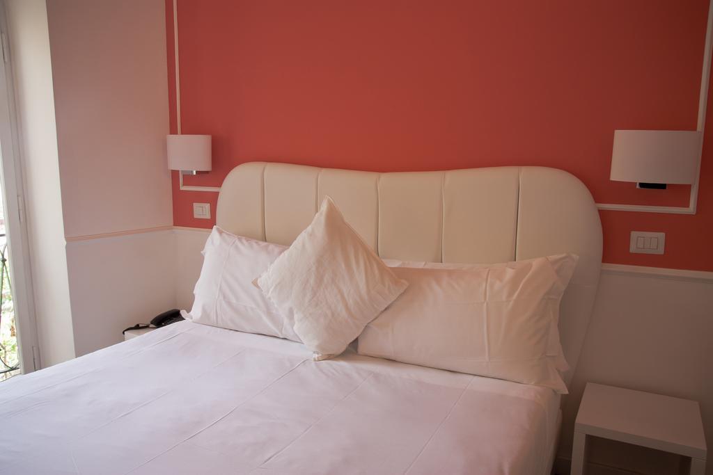 Roma Resort Trevi Bagian luar foto